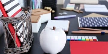 Launch a Profitable Etsy Side Hustle in 30 Days: The Ultimate Guide - Cover Image