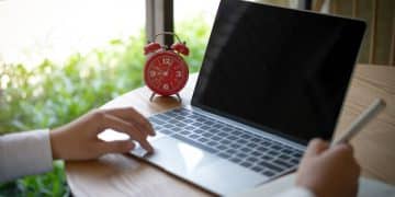 Side Hustle Success: Balancing Work and a Thriving Side Business - Cover Image