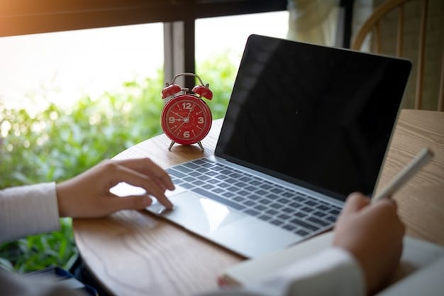 Side Hustle Success: Balancing Work and a Thriving Side Business