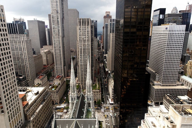 Unlock Passive Income: Top 5 REITs with Over 7% Dividends