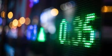 Bond Market Analysis: Rising Treasury Yields & Investors - Cover Image