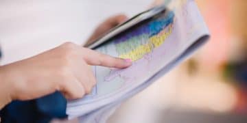 Beginner's Guide: Reading Financial Statements for Stock Evaluation - Cover Image