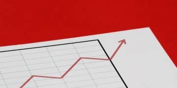 Jobless Claims Surge: US Labor Market Weakness? - Cover Image